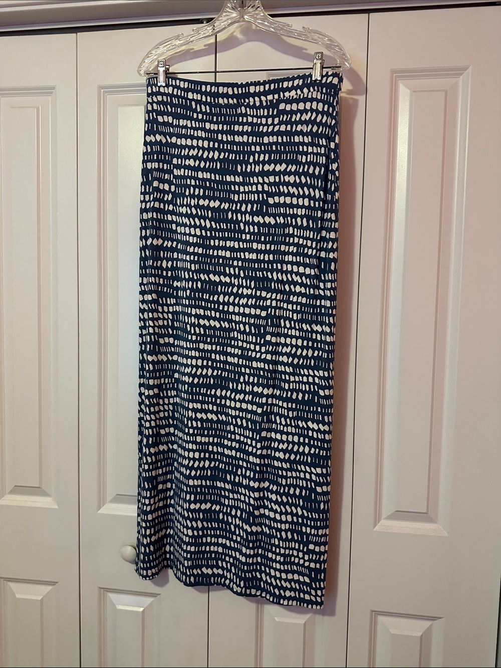 Women’s Navy and White Patterned Maxi Skirt